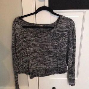 Black and gray Long sleeve crop top loose